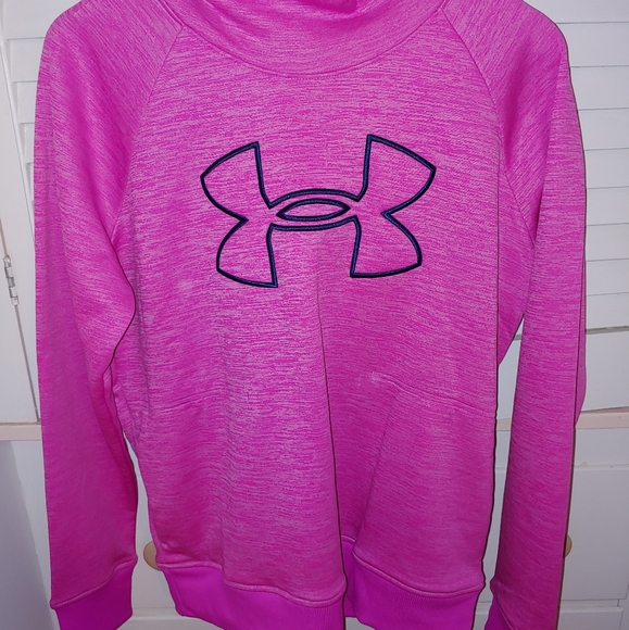Under Armour Tops - ❤NEW UA SWEATSHIRT❤